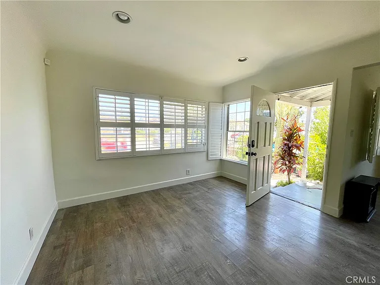 17229 Atkinson Ave — Photo 2