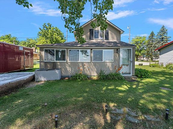 2nd image of 5335 Shady Ln