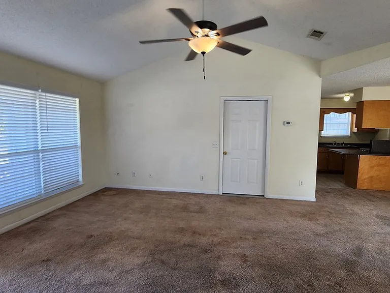 2318 Beech St — Photo 22