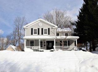 79 S Main St, Chagrin Falls, OH 44022