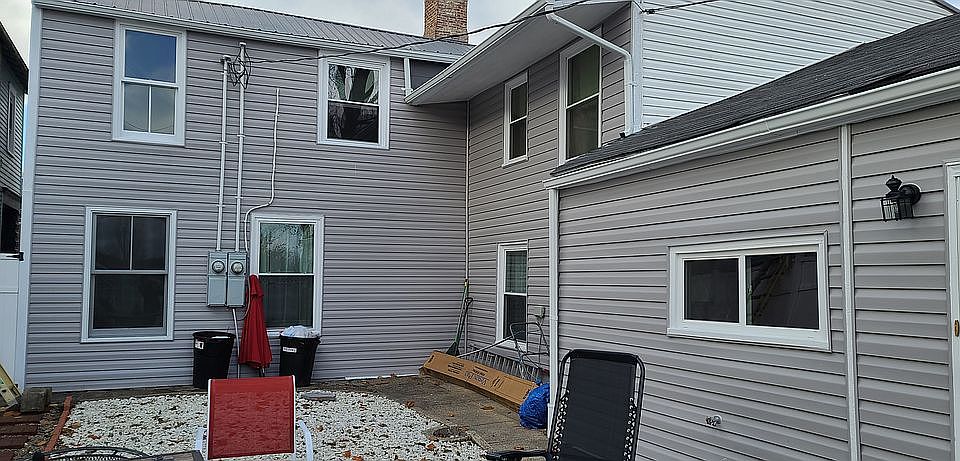 1st image of 216 Limestone St