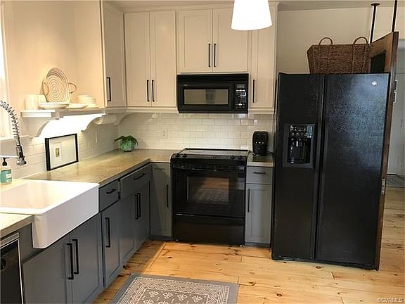 5th image of 2316 Farrand Dr