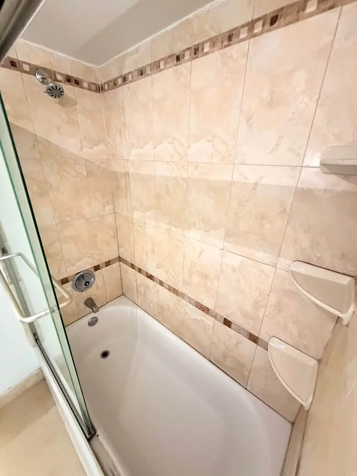 1 bed, 1.5 bath, 1128 sqft, $2,600 — Photo 2