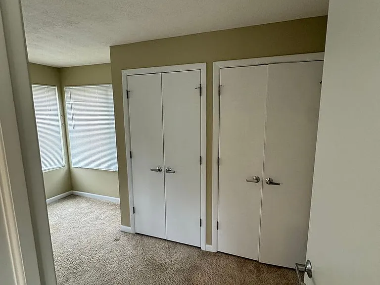 10335 Detroit Ave — Photo 16