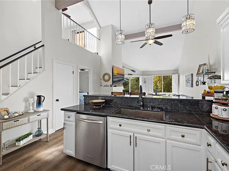 13 Brisa Del Lago — Photo 3
