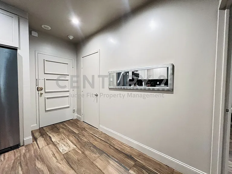 6211 W Northwest Hwy #G224 — Photo 16