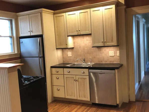 23 Peverell St, Dorchester, MA 02125