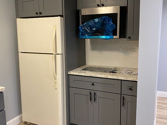 2nd image of 26 Beechwood Ave Floor 1