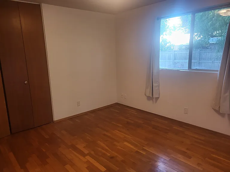 1757 Sheldon Ave — Photo 3