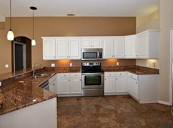 5th image of 36 Woodford Ln