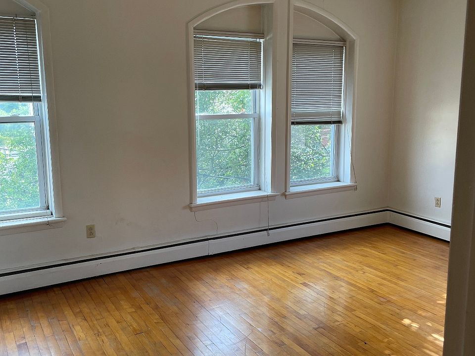 2nd image of 402 S Kentucky Ave APT 6