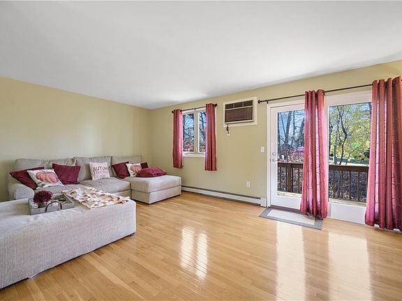 4th image of 9 Primrose Ln