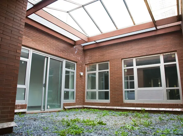 129 Meserole Street image 1 of 3