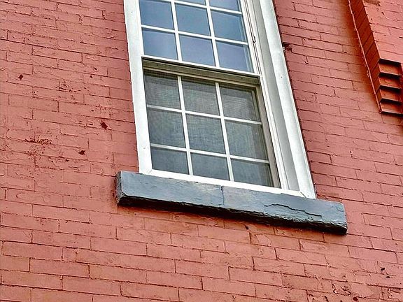 3rd image of 912 N 30th St