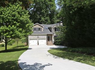 1222 Club Walk Dr, Atlanta, GA 30319