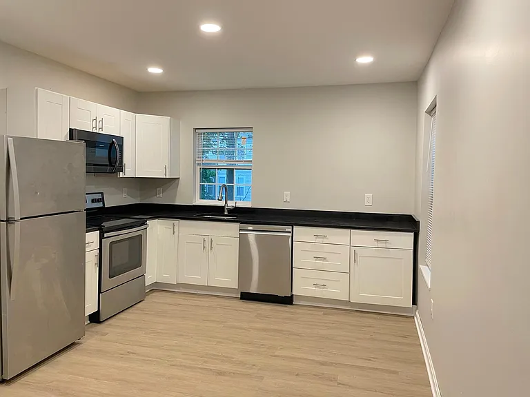 41 Grove St #41 — Photo 2