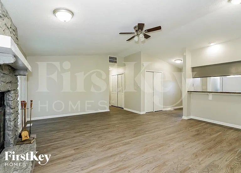 5238 Kathie Ct — Photo 3
