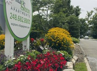 930 Village Green Ln APT 3014, Waterford, MI 48328