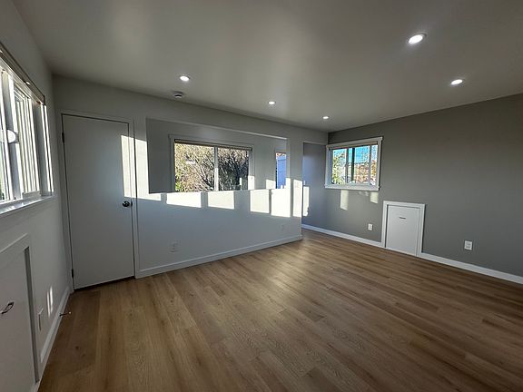 5th image of 4106 Terrace St APT 5