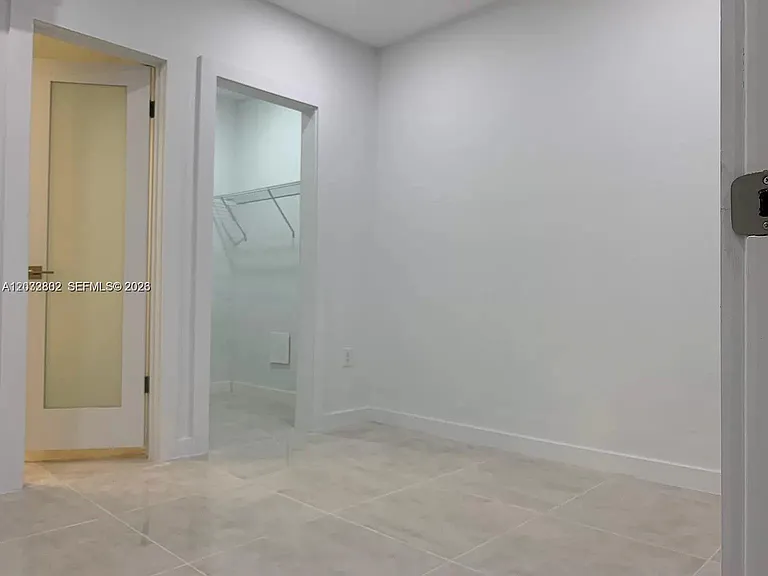 319 W 28th St #9 — Photo 8