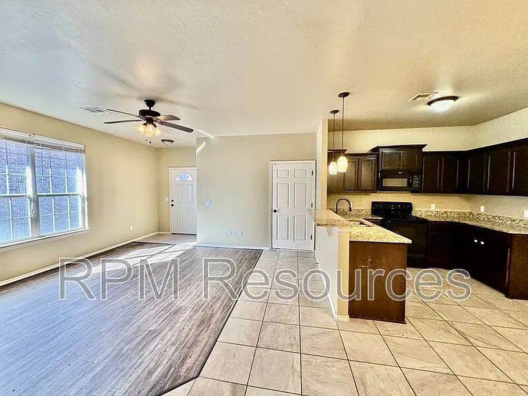 151 Bison Court Way — Photo 6