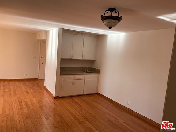 3rd image of 11854 Darlington Ave APT 302