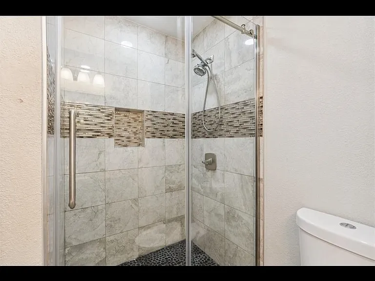 8500 Candlewood Dr — Photo 8