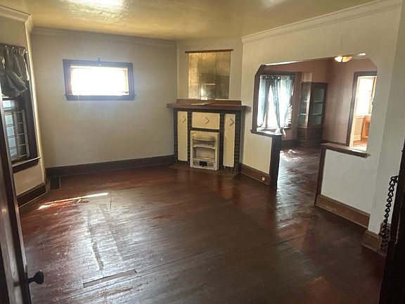 3rd image of 1216 Lakefront Ave #2