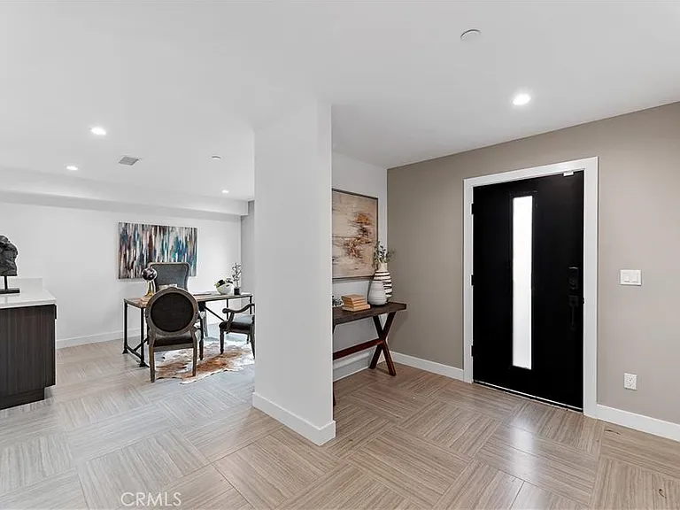 11858 W Flower Ln — Photo 4