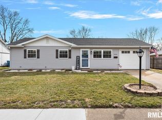 2204 Dunwich Dr, Springfield, IL 62702