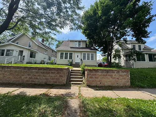 2947 Morgan Ave N Photo 1