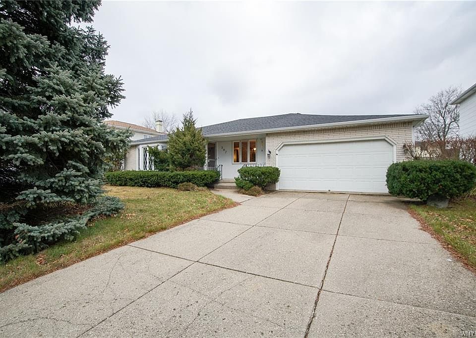 1st image of 207 Shetland Dr