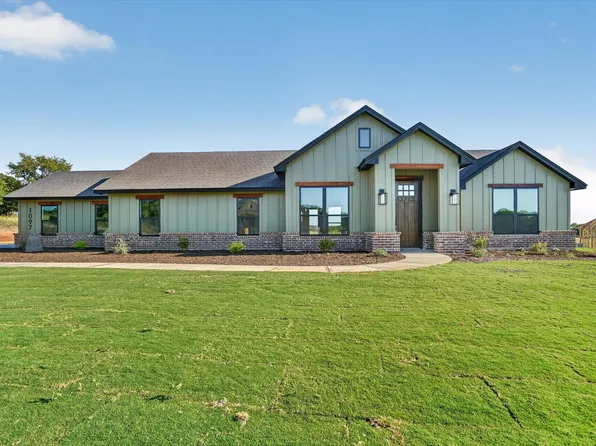 1097 Colt Rd, Springtown, TX 76082