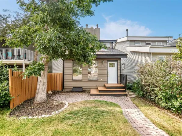 2208 NW Alexander St SE, Calgary, AB T2G 4J6