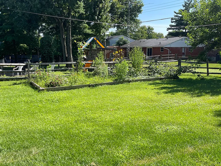 1629 Citadel Pl — Photo 46