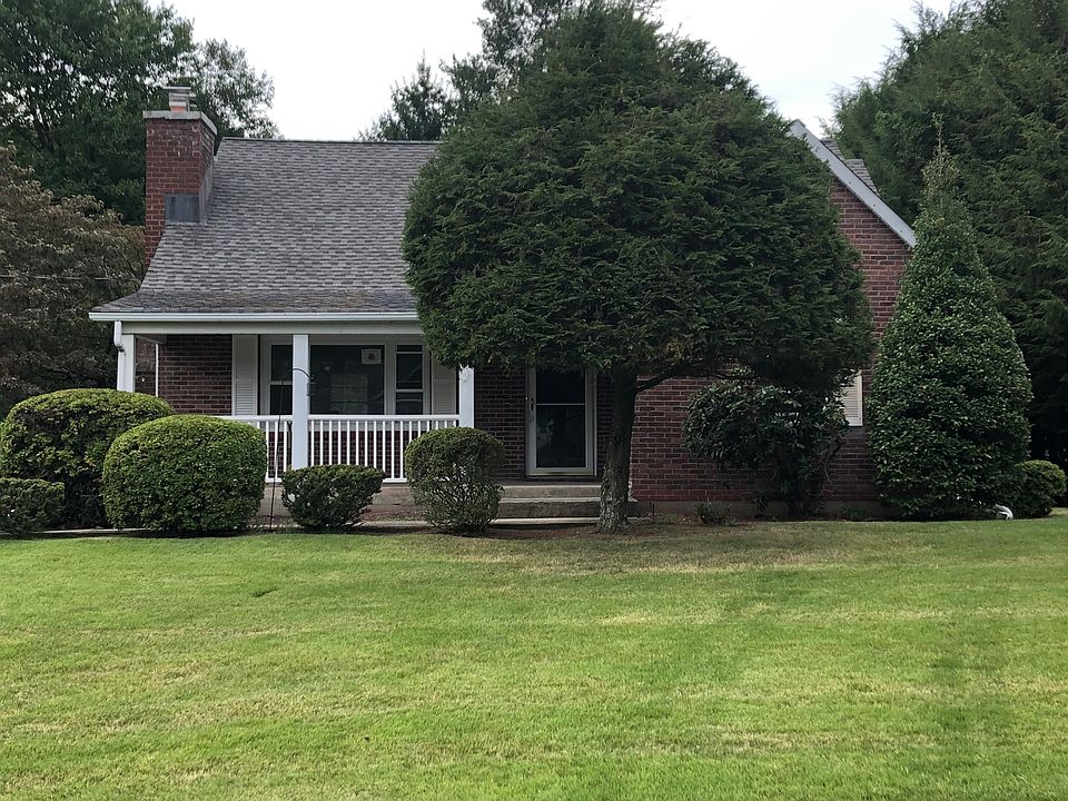 1st image of 6 Deforest Ave