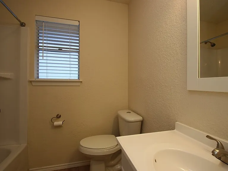 7017 Crosswood Dr — Photo 15