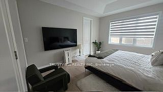 2nd image of 4 Greenridge Cres
