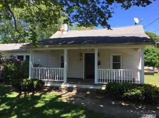 507 Gillette Ave, Bayport, NY 11705