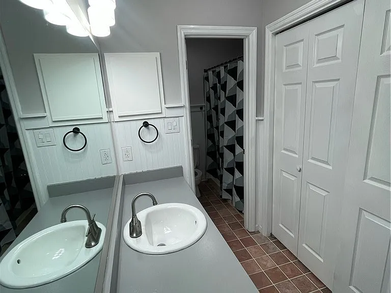 2105 Wexford Oaks Ct — Photo 19