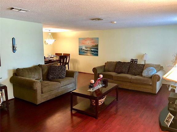 3rd image of 7936 Woodvale Cir