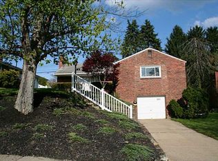 1301 Lakemont Dr, Pittsburgh, PA 15243