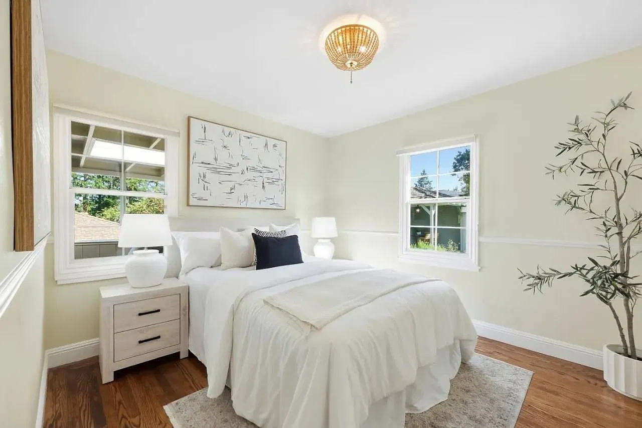 3 bed, $3,890 — Photo 2