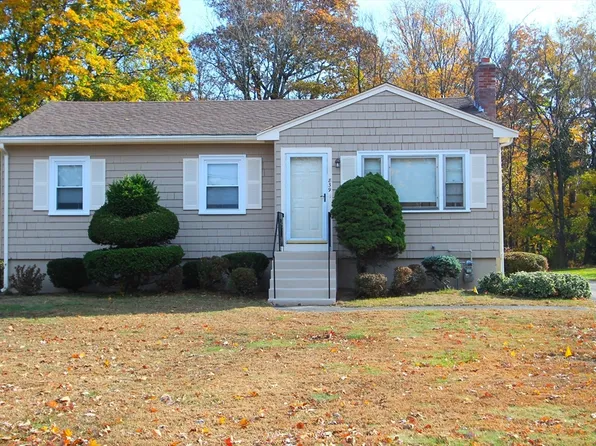 839 Lincoln St, Franklin, MA 02038
