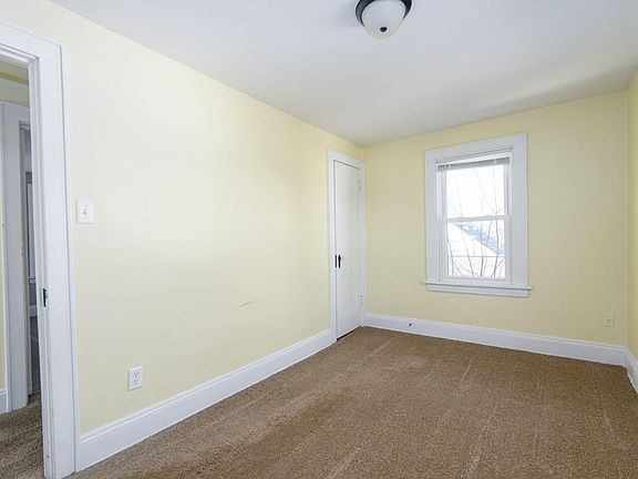 5th image of 29 W Woodsdale Ave