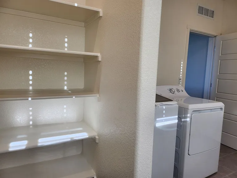 2455 Robledo Way — Photo 22