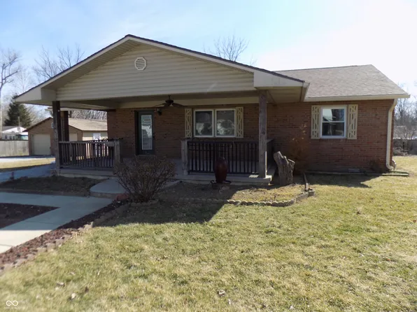 1130 Avenue C St, Greencastle, IN 46135