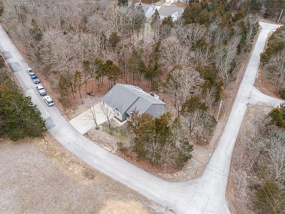 4th image of 9734 Cedar Dr