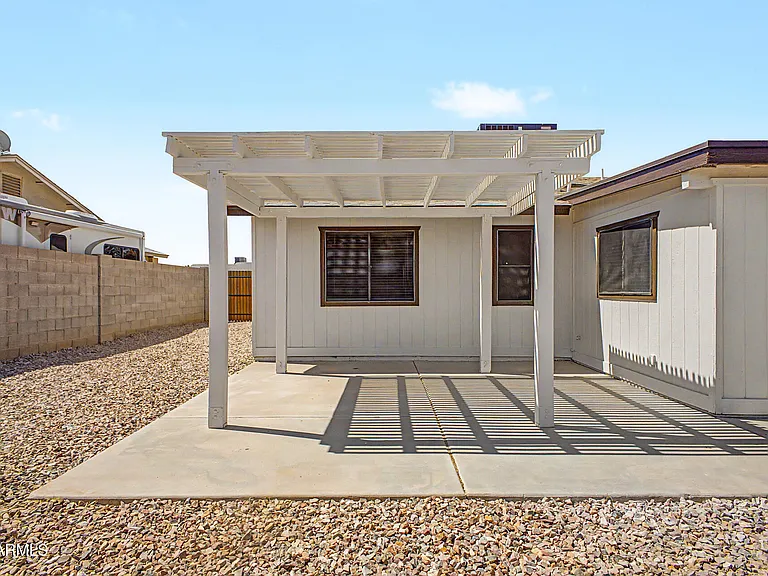 9010 W Griswold Rd — Photo 33