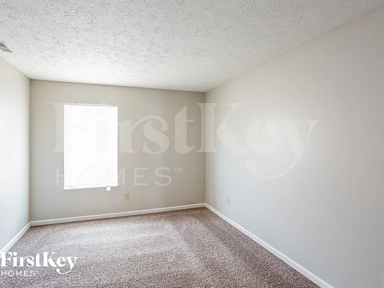 6802 N Denton Ct — Photo 12
